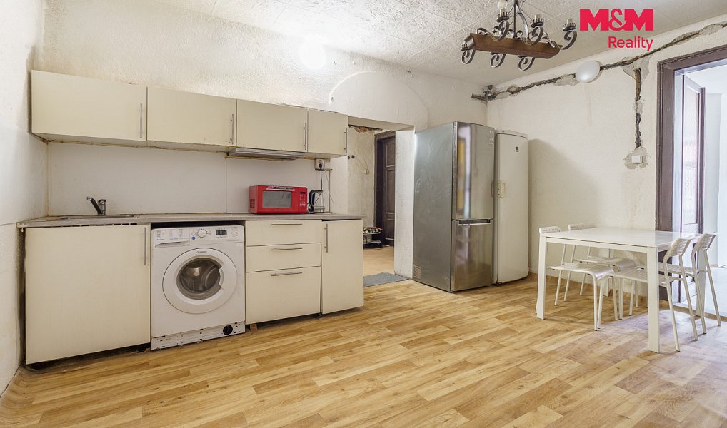 Prodej domu 260 m² s pozemkem 266 m², Kadaň – náhled fotky 7