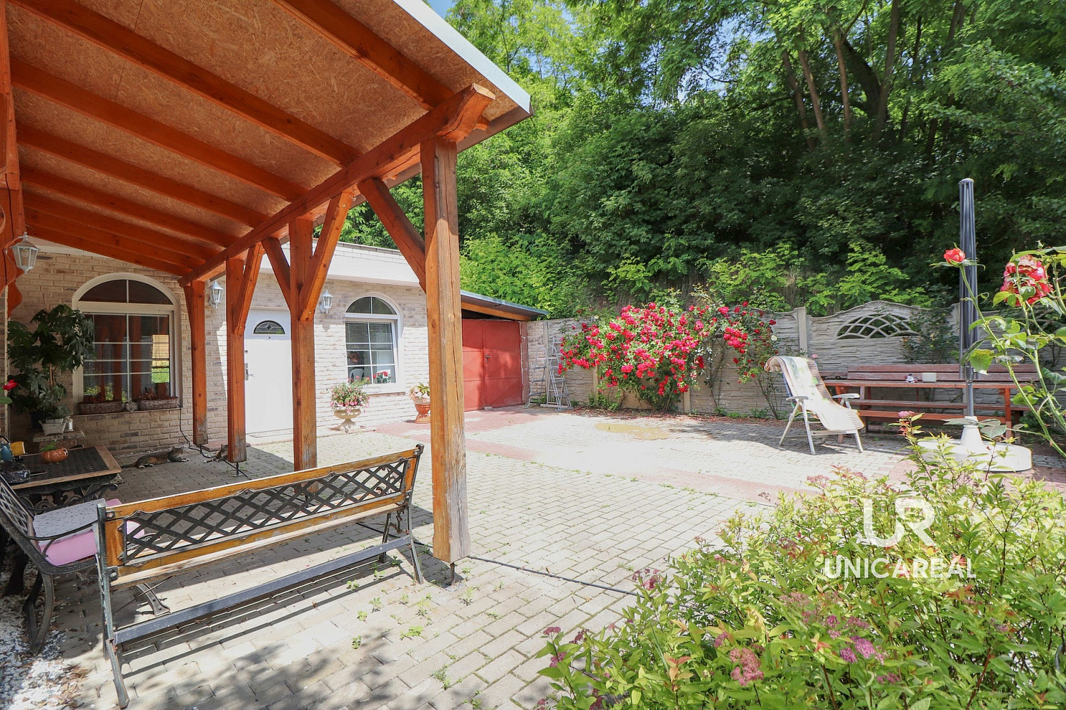 Prodej domu 230 m² s pozemkem 1 573 m² – fotografie 2