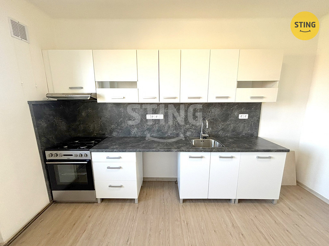 Pronájem bytu 3+1 80 m² – fotografie 2