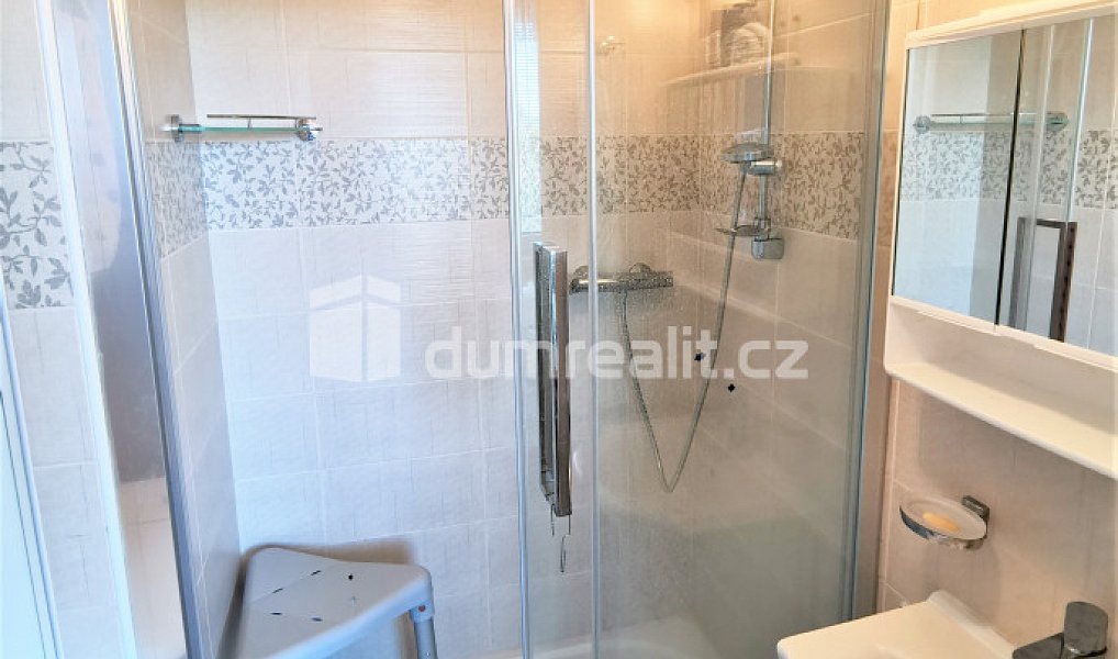 Pronájem bytu 3+1 74 m², Luhačovice – náhled fotky 9