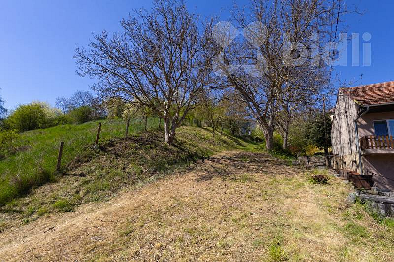 Prodej stavebního pozemku 1 321 m² – další