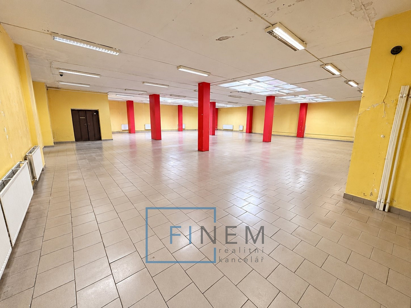 Pronájem obchodních prostor 410 m² – fotografie 3