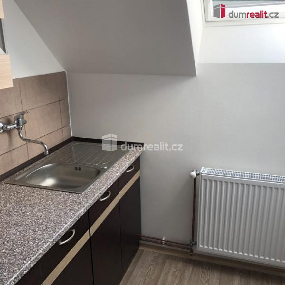 Pronájem bytu 2+1 56 m² — photo 2