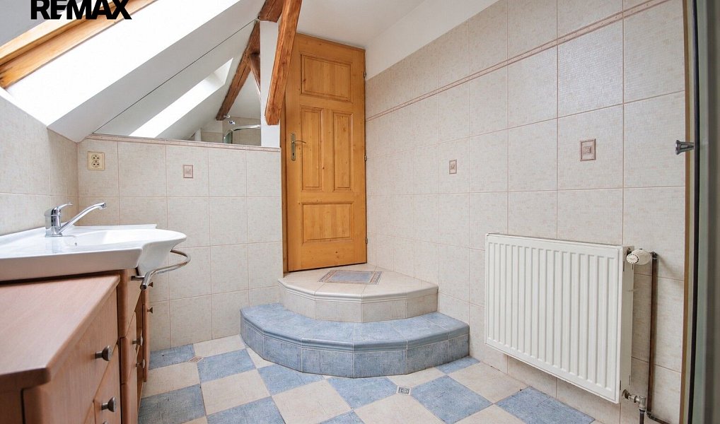 Prodej domu 168 m² s pozemkem 440 m², Zahrádky – náhled fotky 36