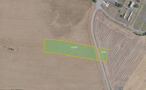 Prodej pole 13 562 m², Chvatěruby, okres Mělník