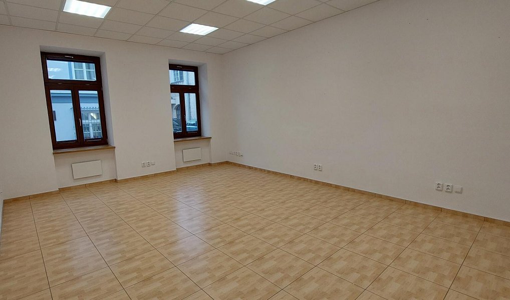 Pronájem kanceláře 32 m², Valašské Meziříčí – náhled fotky 3