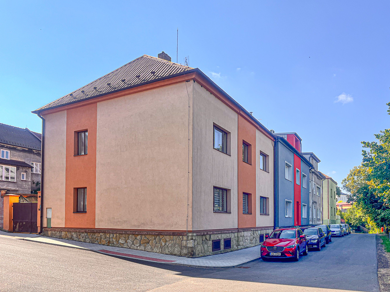 Prodej nájemního domu, činžáku 149 m²