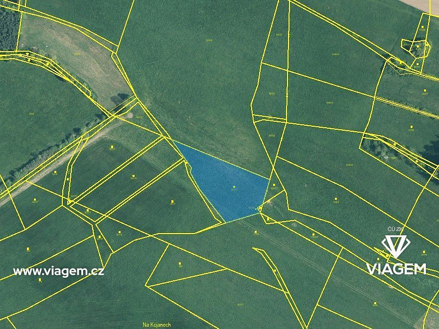 Prodej pole 820 m² – pohled 3