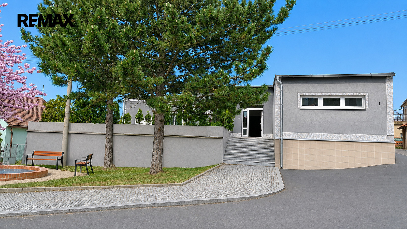 Prodej domu 524 m² s pozemkem 1 519 m²