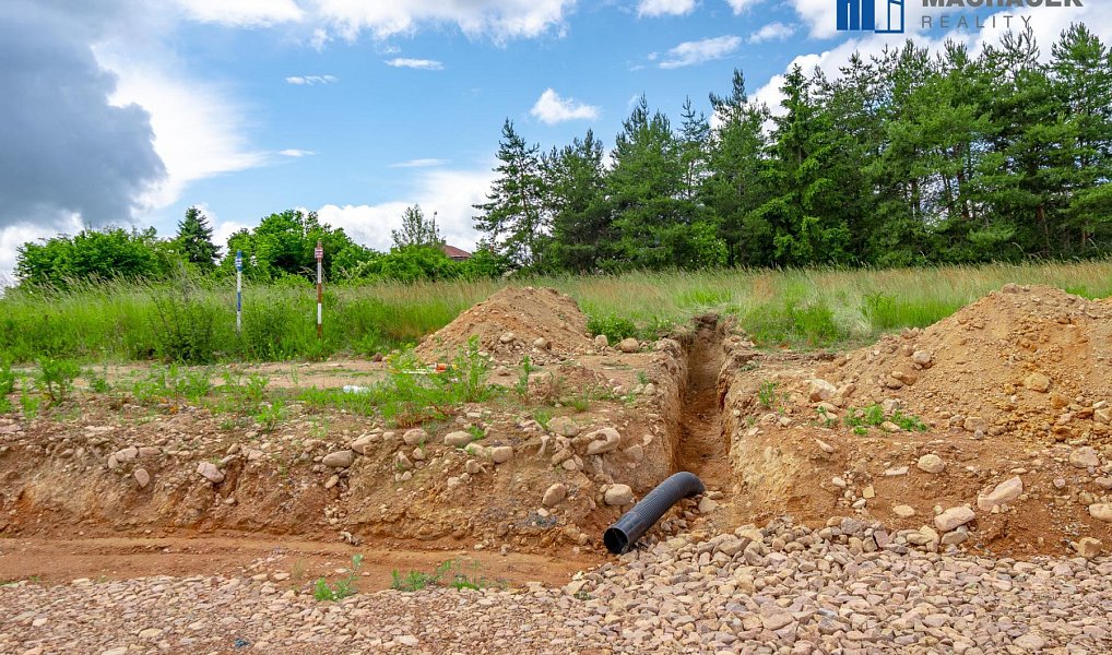 Prodej stavebního pozemku 871 m², Dubí – náhled fotky 39