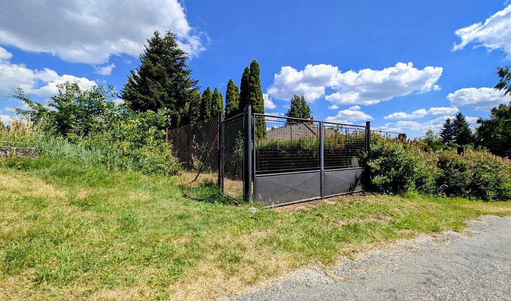 Prodej stavebního pozemku 1 590 m², Herálec – náhled fotky 4