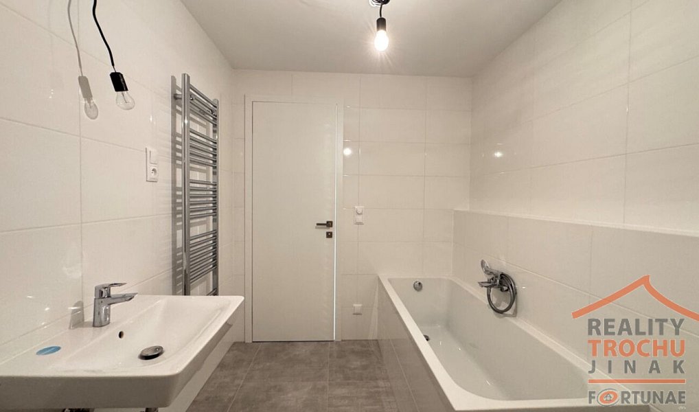 Prodej bytu 2+kk 44 m², Hradec Králové – náhled fotky 8