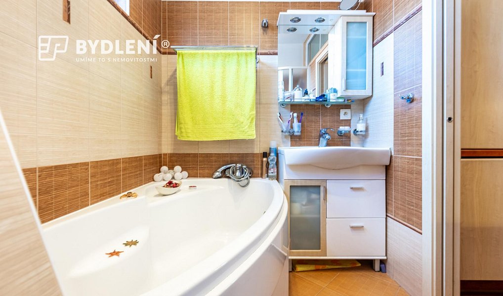 Prodej domu 318 m² s pozemkem 791 m², Krupka – náhled fotky 26