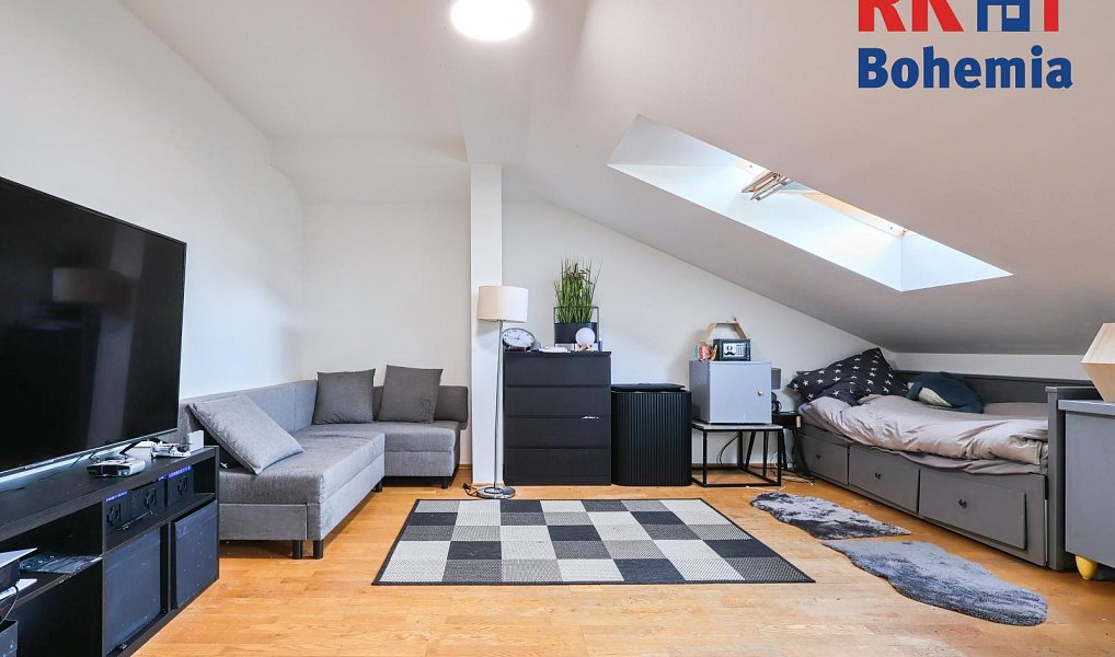 Prodej domu 309 m² s pozemkem 1 162 m², Úvaly – náhled fotky 18
