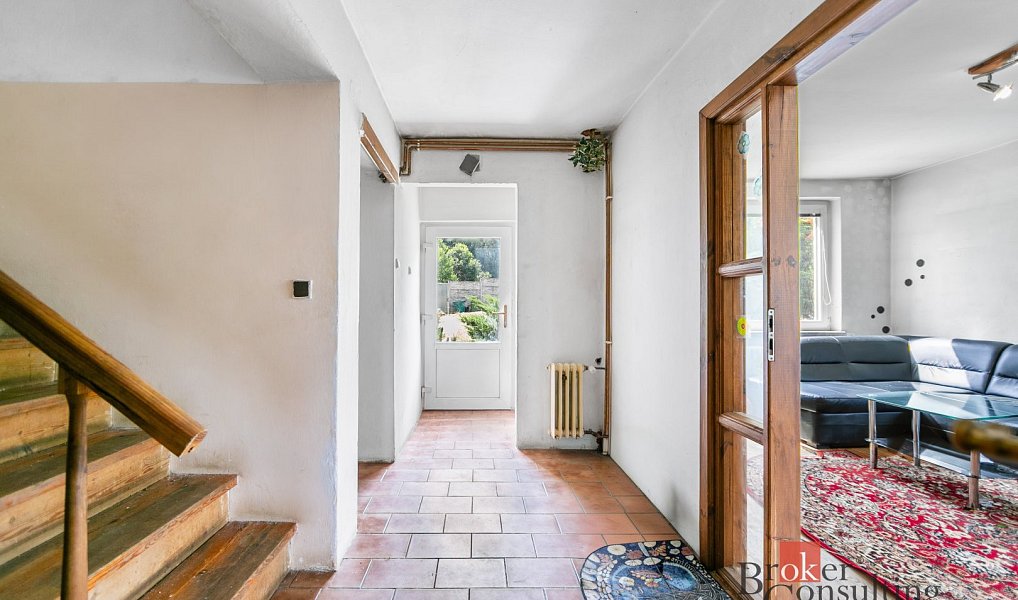 Prodej domu 263 m² s pozemkem 895 m², Mirošov – náhled fotky 14