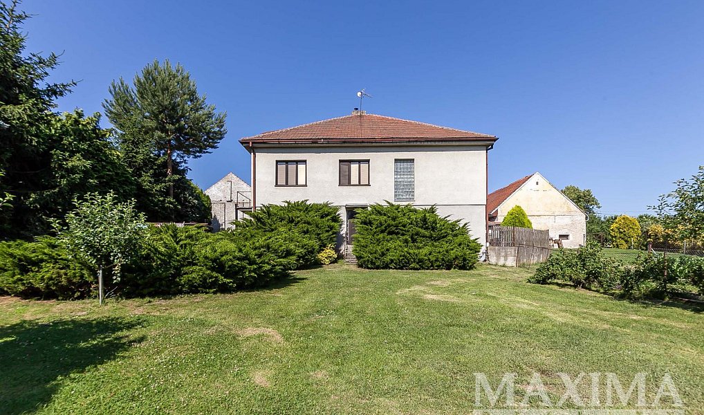 Prodej domu 340 m² s pozemkem 4 800 m², Bečváry – náhled fotky 26