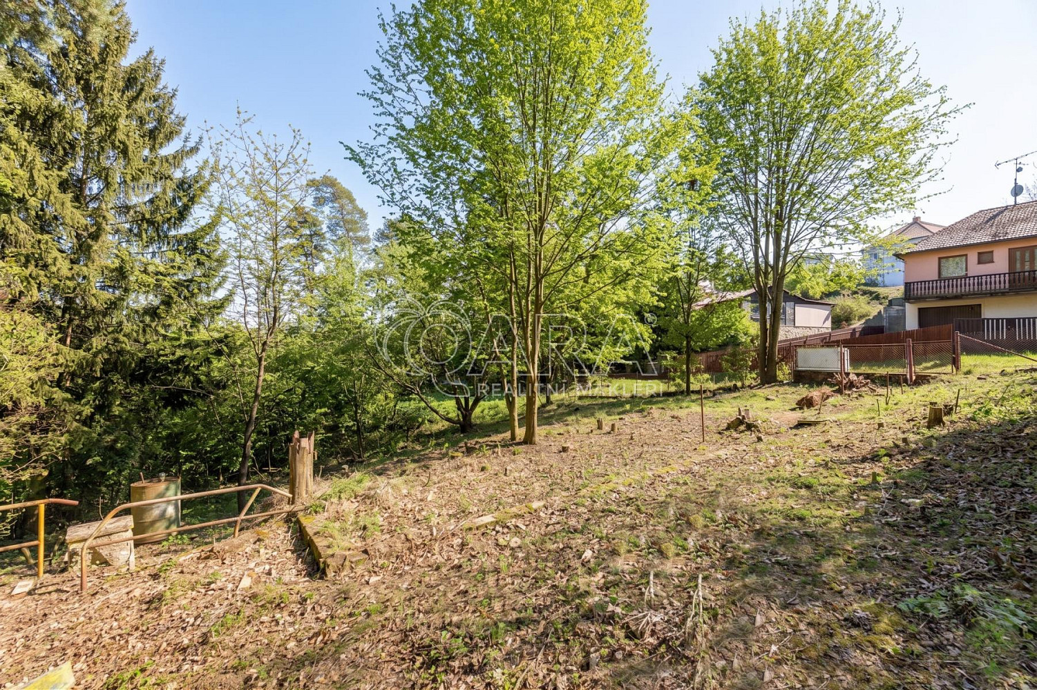 Prodej stavebního pozemku 845 m² – fotografie 3