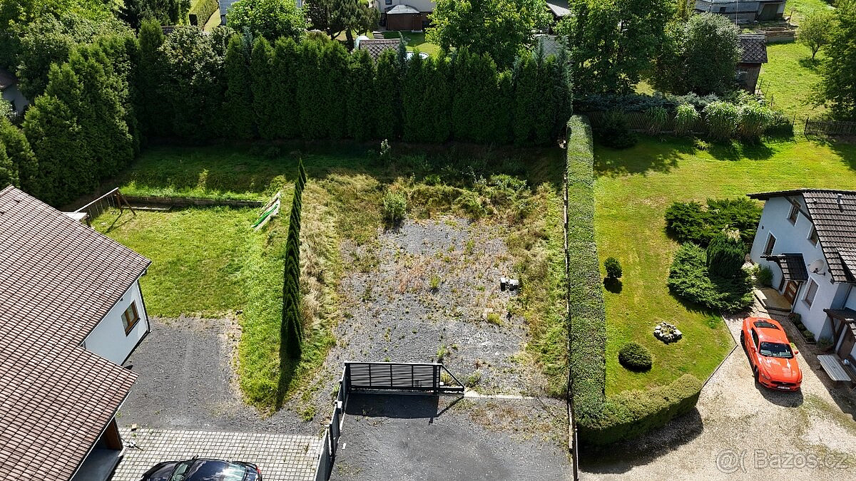 Prodej stavebního pozemku 562 m² – fotografie 3