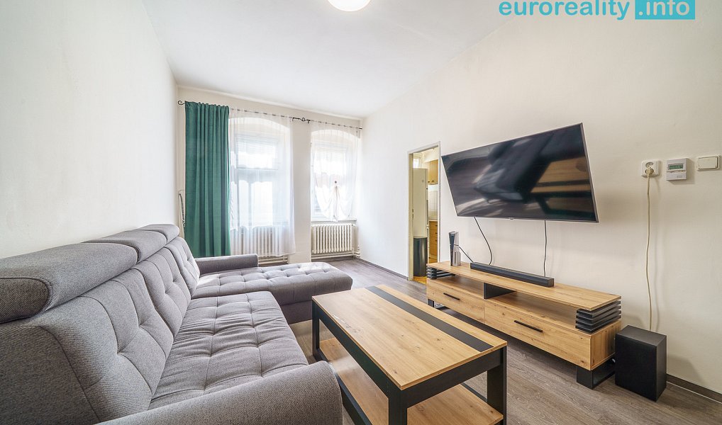 Prodej bytu 3+1 82 m², Karlovy Vary – náhled fotky 3