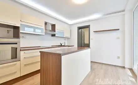 Pronájem bytu 5+kk 150 m²