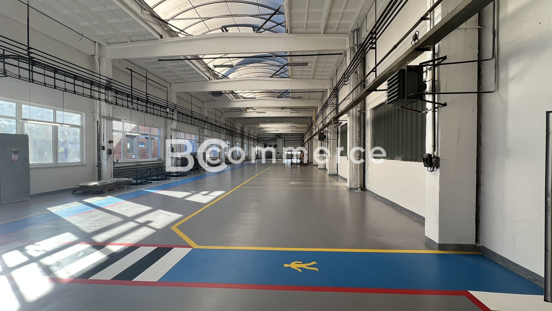 Pronájem výrobních prostor 1 000 m² — photo 2