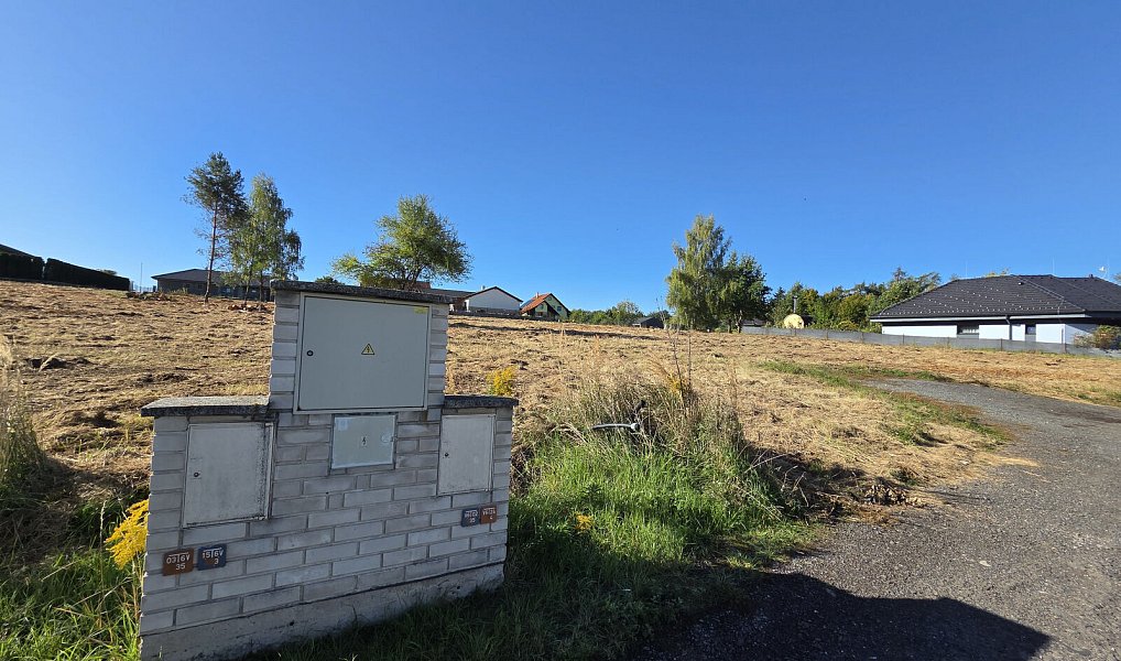 Prodej stavebního pozemku 1 000 m², Březí – náhled fotky 11
