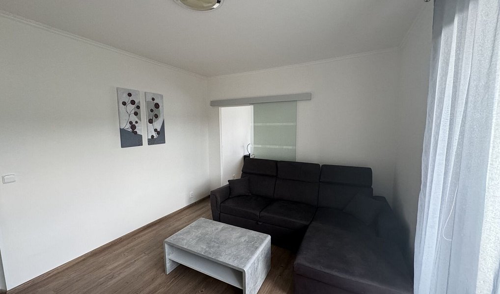 Pronájem bytu 3+1 65 m², Karlovy Vary – náhled fotky 2