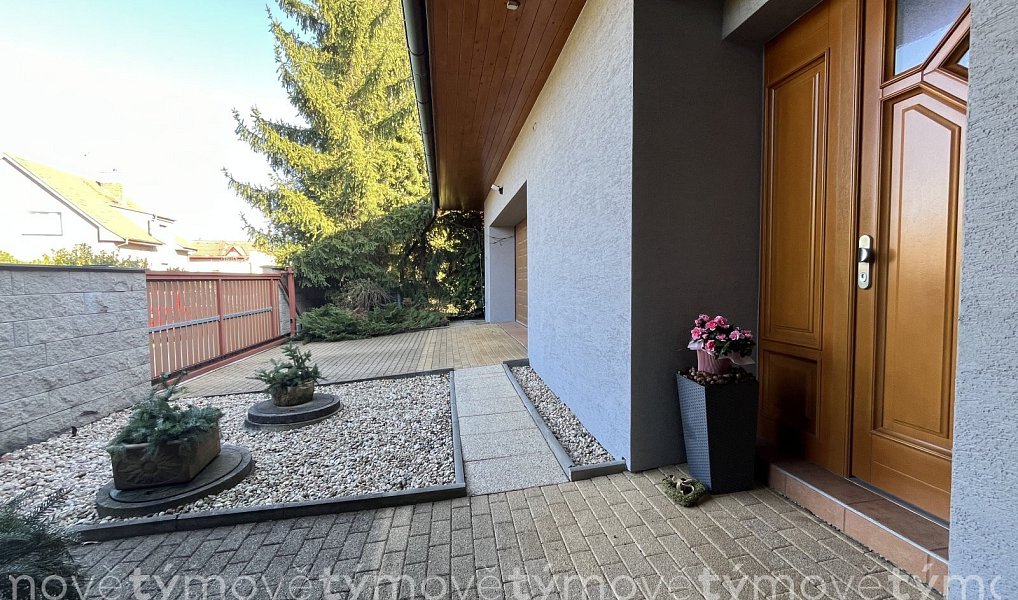 Prodej domu 290 m² s pozemkem 950 m², Přelouč – náhled fotky 4