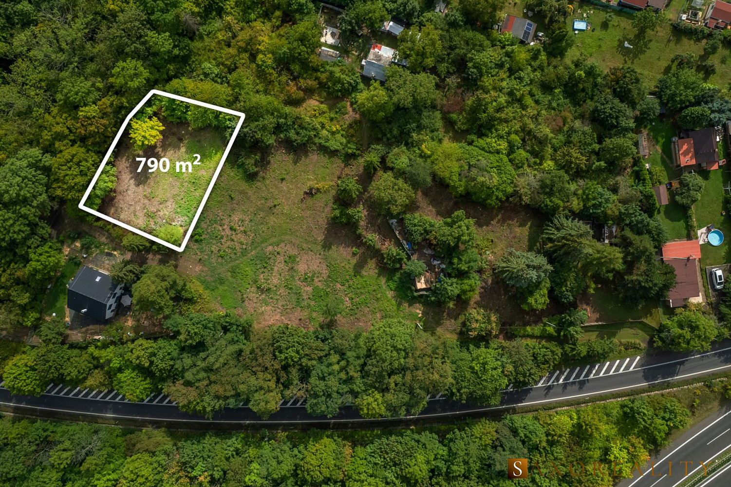 Prodej stavebního pozemku 790 m²