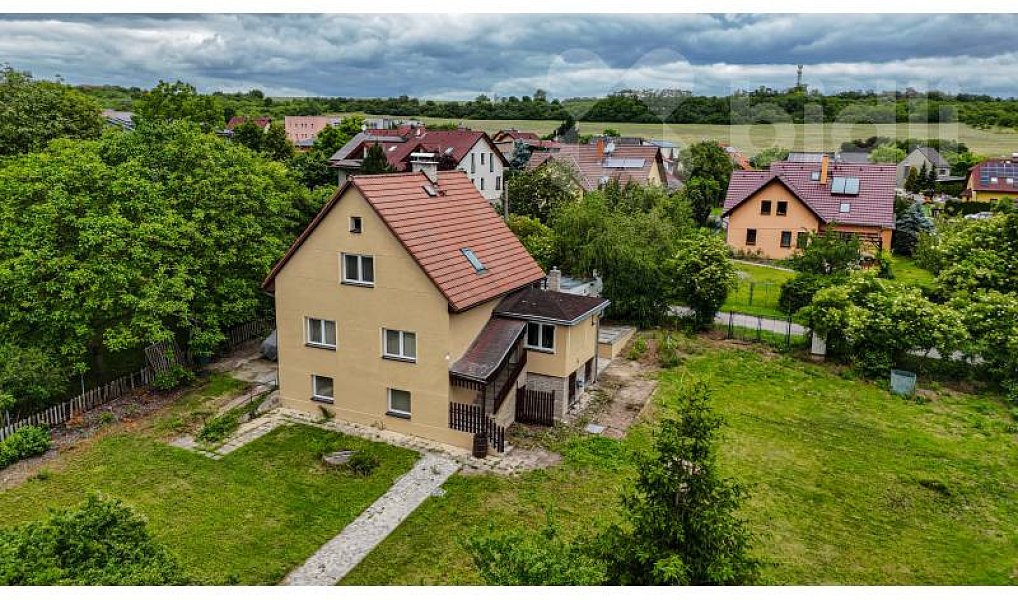 Prodej domu 181 m² s pozemkem 678 m², Statenice – náhled fotky 2