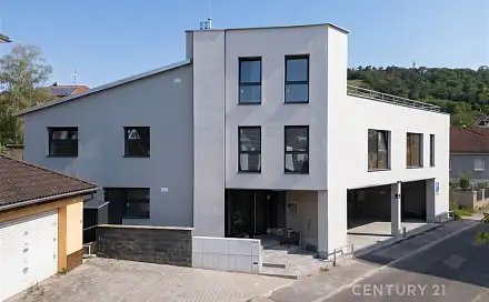 Pronájem bytu 4+kk 104 m²