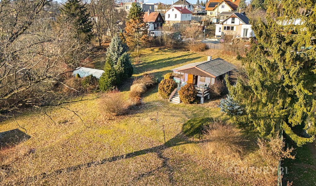 Prodej stavebního pozemku 2 485 m², Jesenice – náhled fotky 2