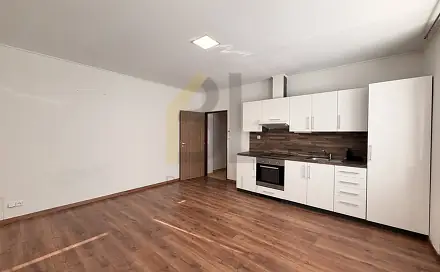 Pronájem bytu 1+kk 35 m², Nádražní řádek, Hodonín