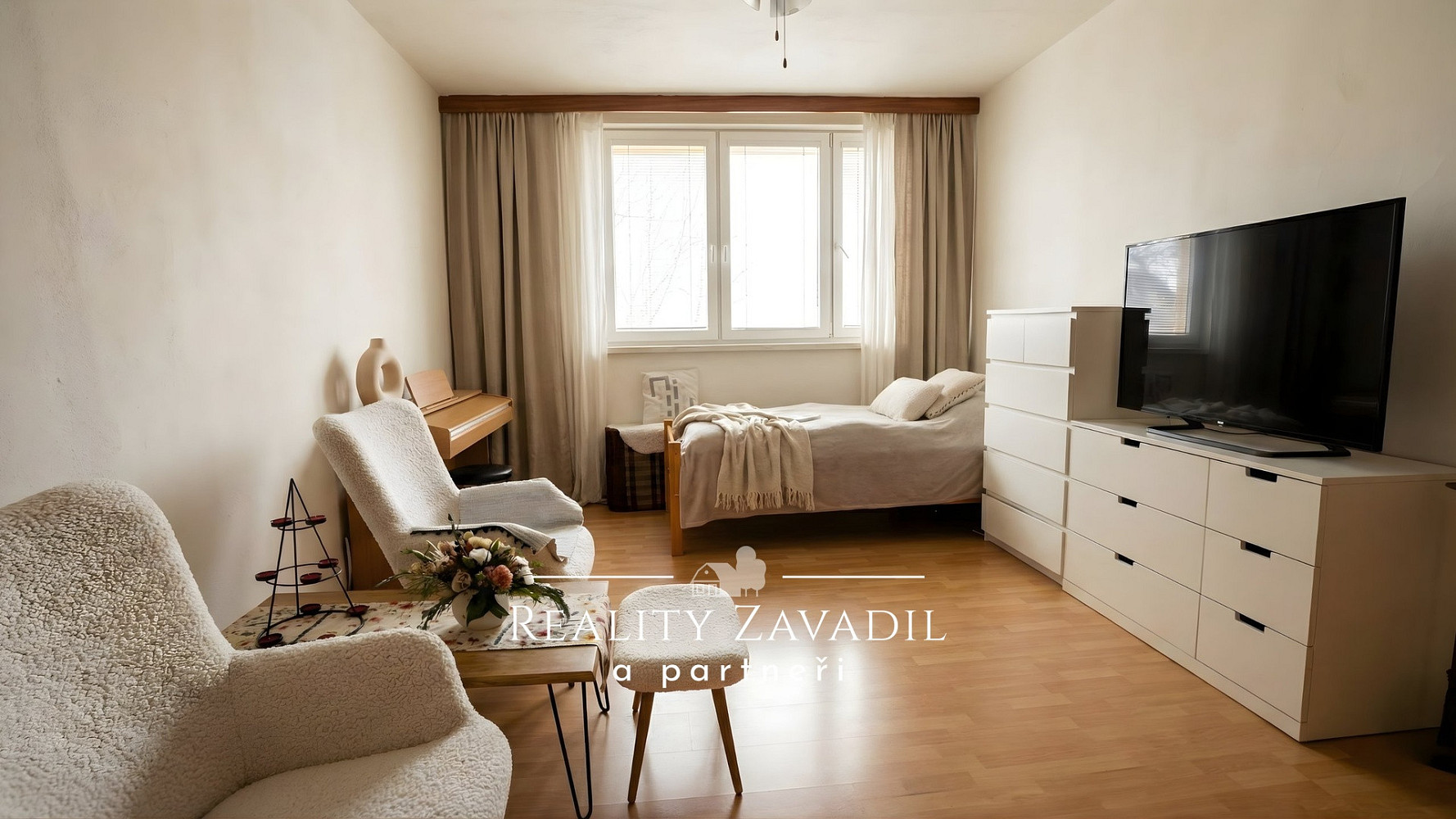 Pronájem bytu 1+1 35 m² – fotografie 3