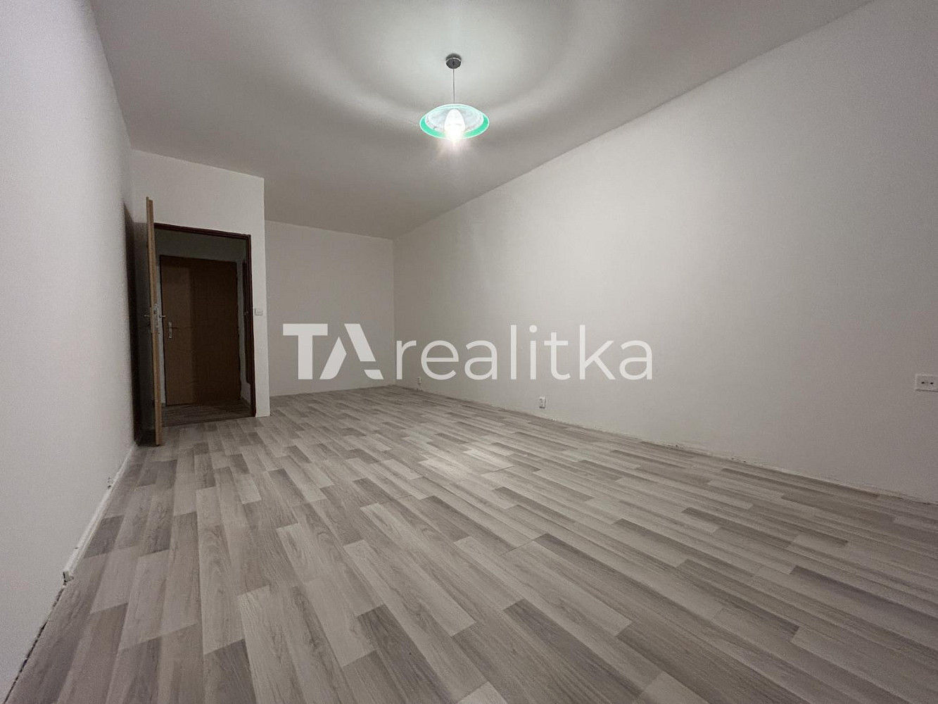 Pronájem bytu 3+1 81 m² — photo 2