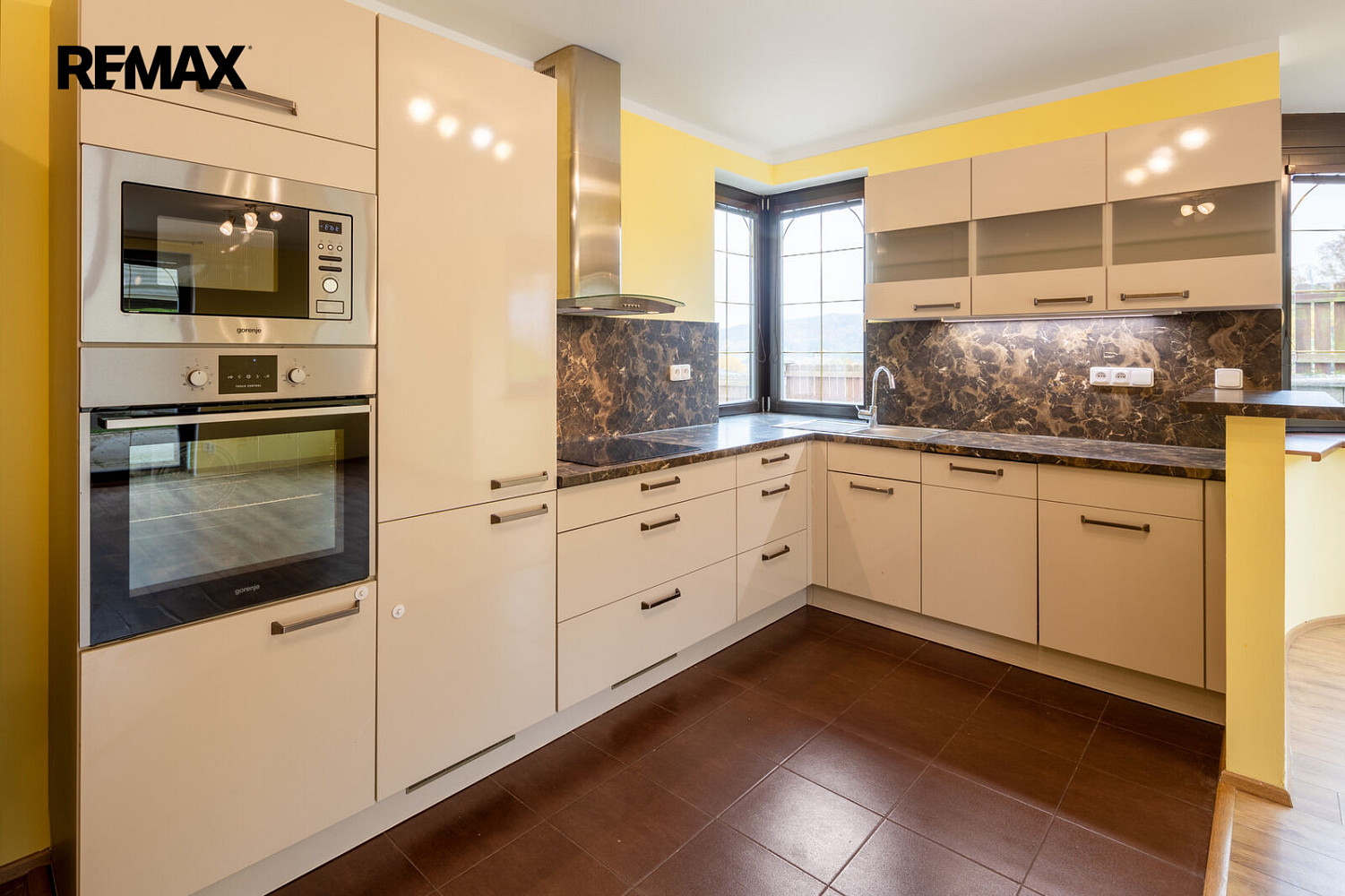 Prodej domu 205 m² s pozemkem 946 m² — photo 3