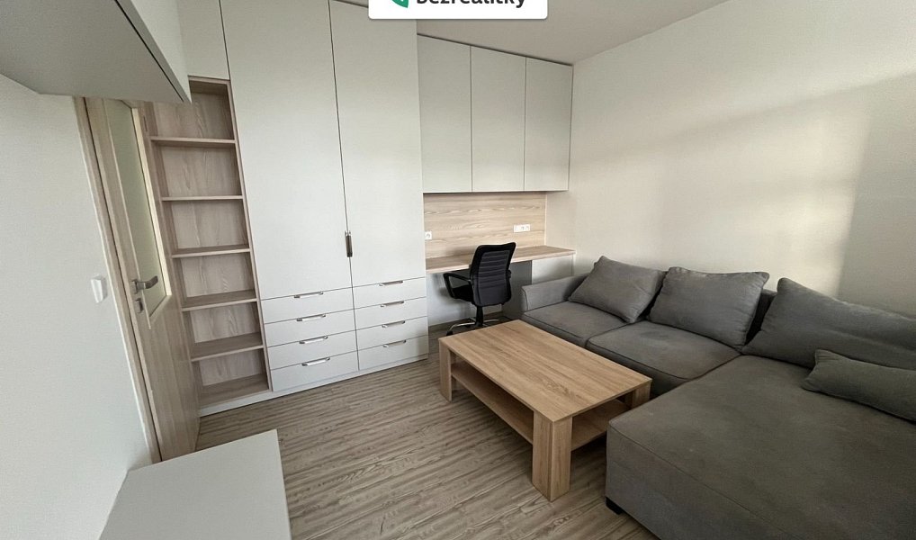 Prodej bytu 1+1 40 m², Hradec Králové – náhled fotky 3