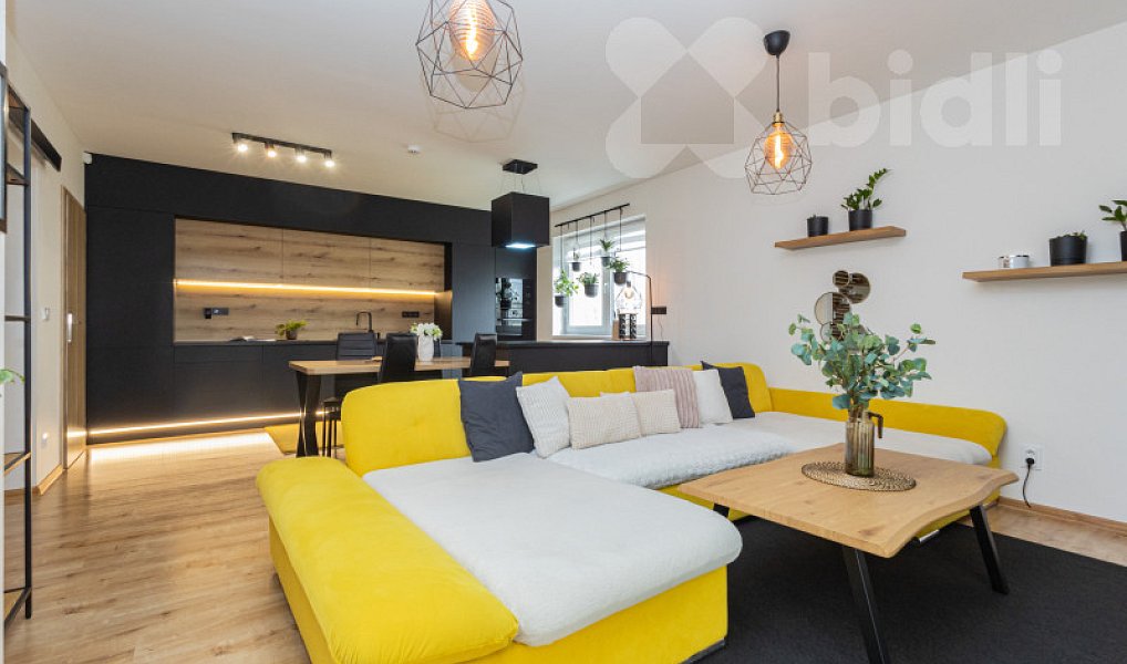 Prodej domu 146 m² s pozemkem 982 m², Smilovice – náhled fotky 2