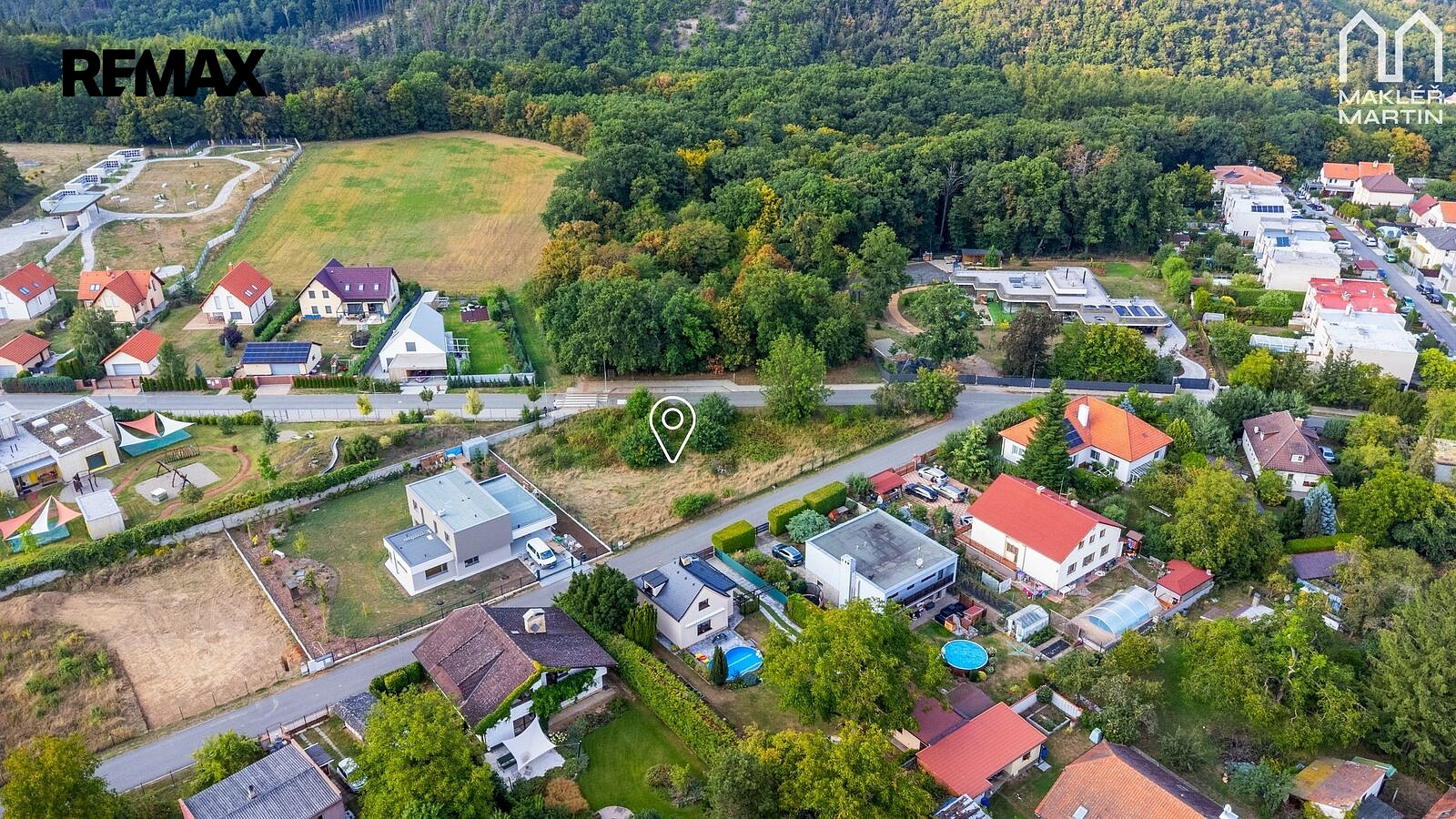 Prodej stavebního pozemku 1 380 m²