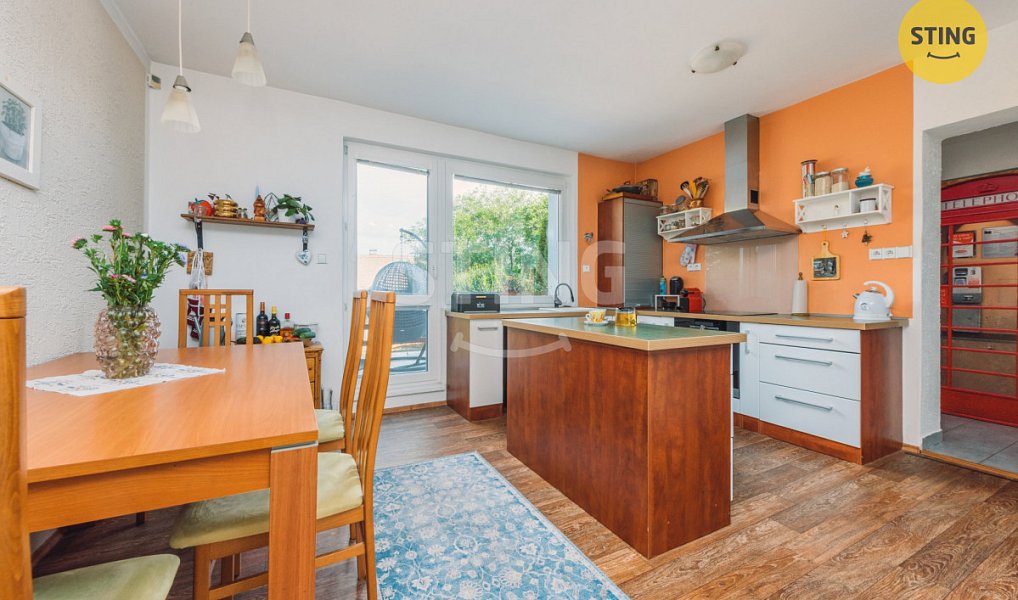 Prodej domu 171 m² s pozemkem 336 m², Srch – náhled fotky 5