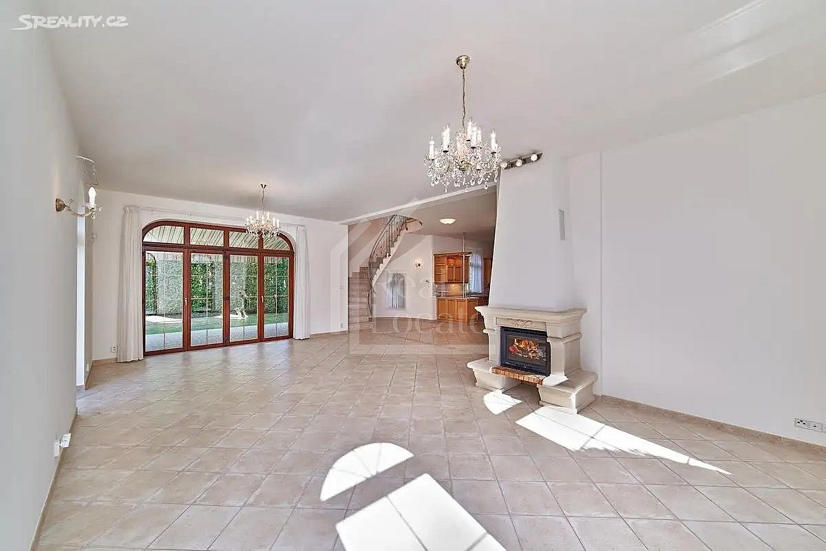 Pronájem domu 255 m² s pozemkem 780 m² – pohled 2