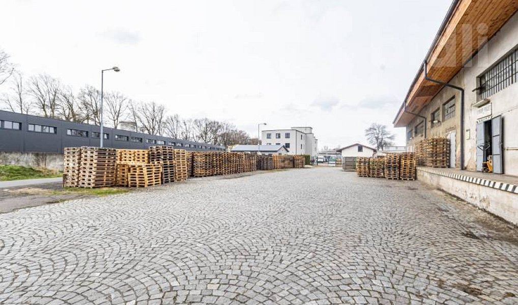 Prodej výrobních prostor 5 169 m², Pardubice – náhled fotky 21