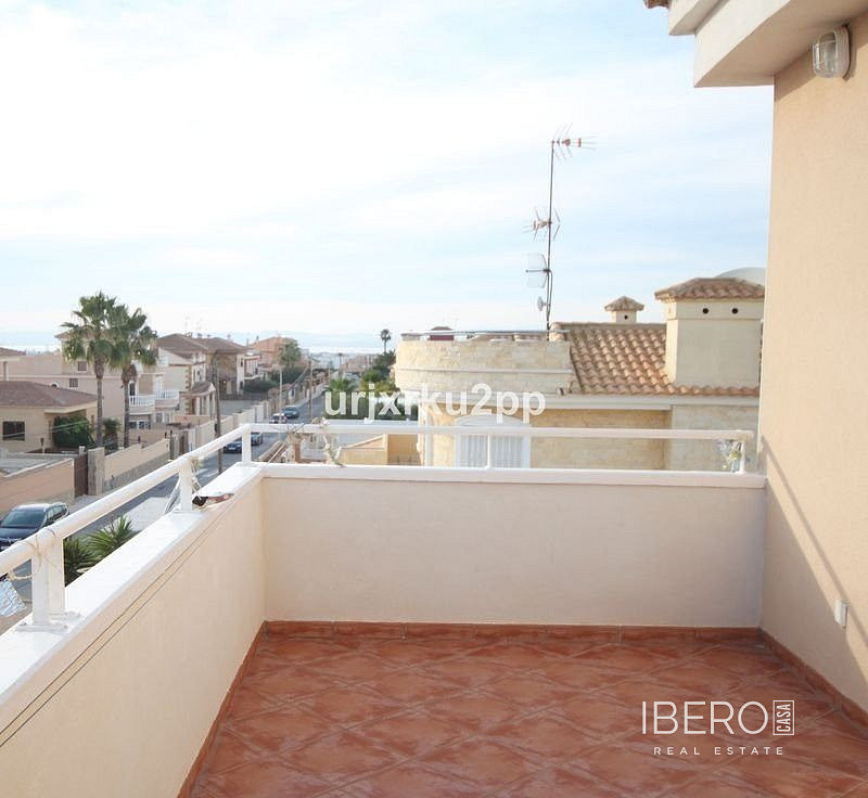 Prodej domu 210 m² s pozemkem 816 m² — photo 3