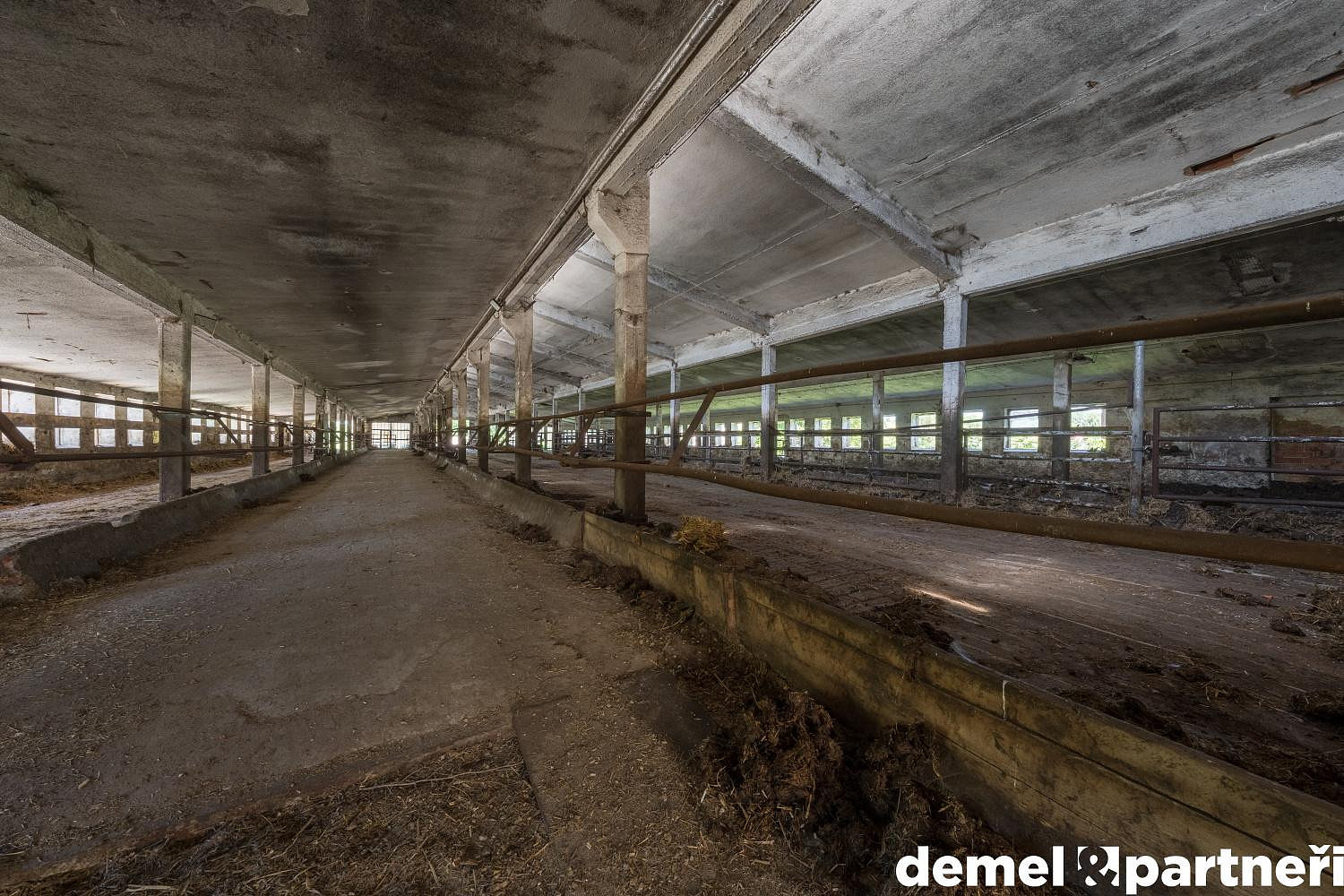 Pronájem zemědělského objektu 1 400 m² – fotografie 4