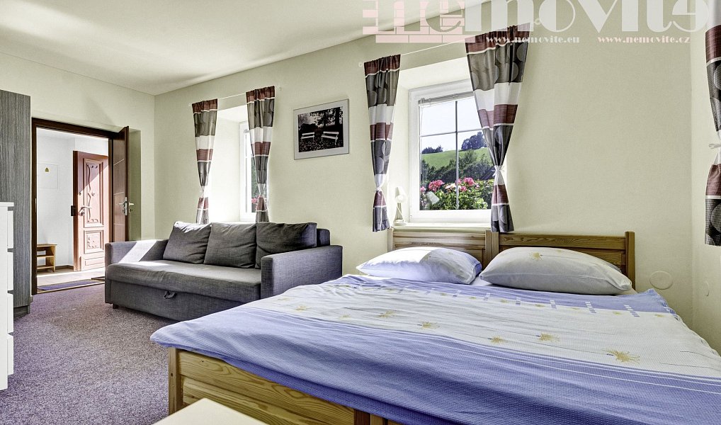 Prodej domu 140 m² s pozemkem 825 m², Mladé Buky – náhled fotky 7