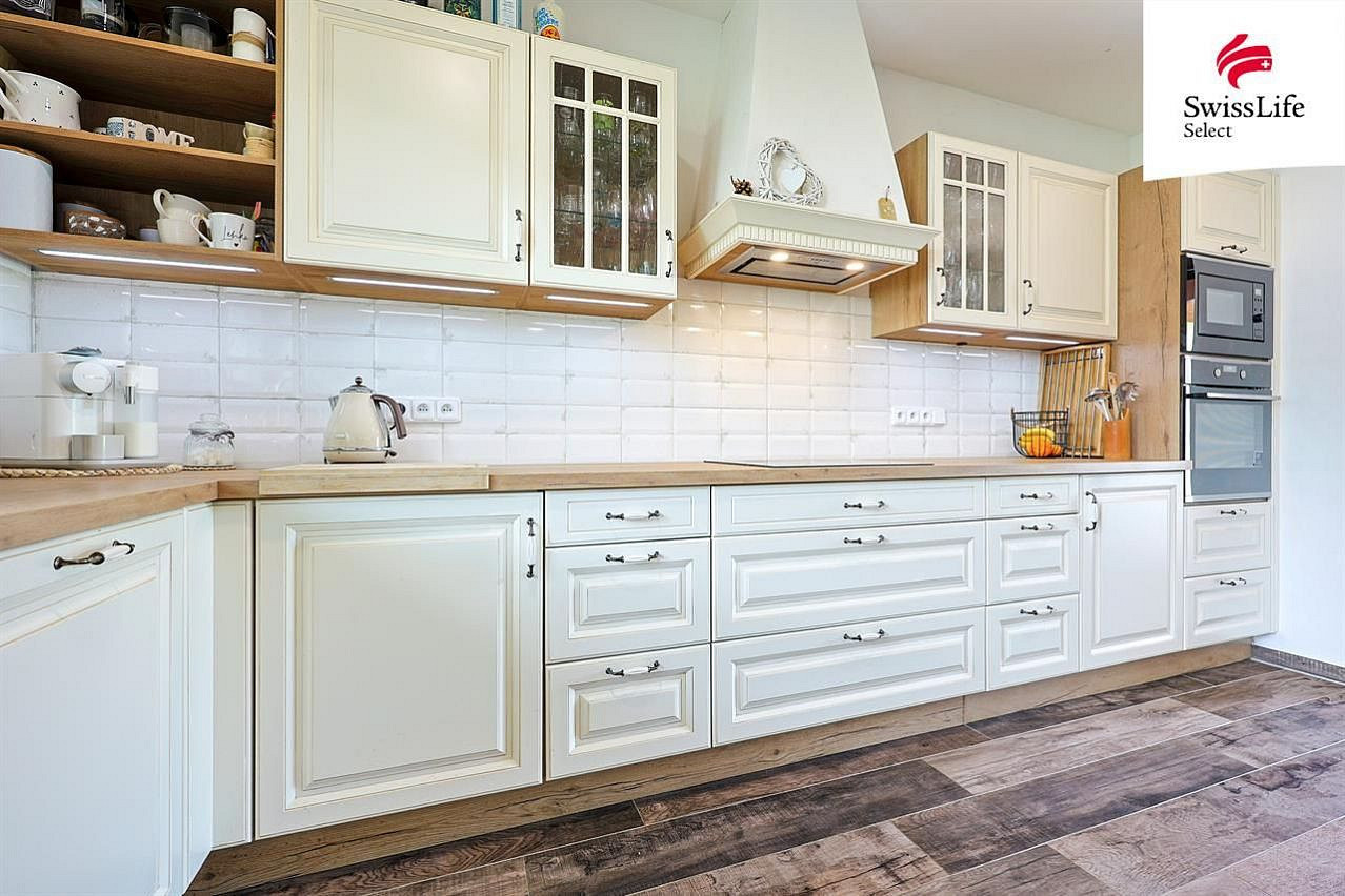 Prodej domu 223 m² s pozemkem 1 271 m² — photo 2
