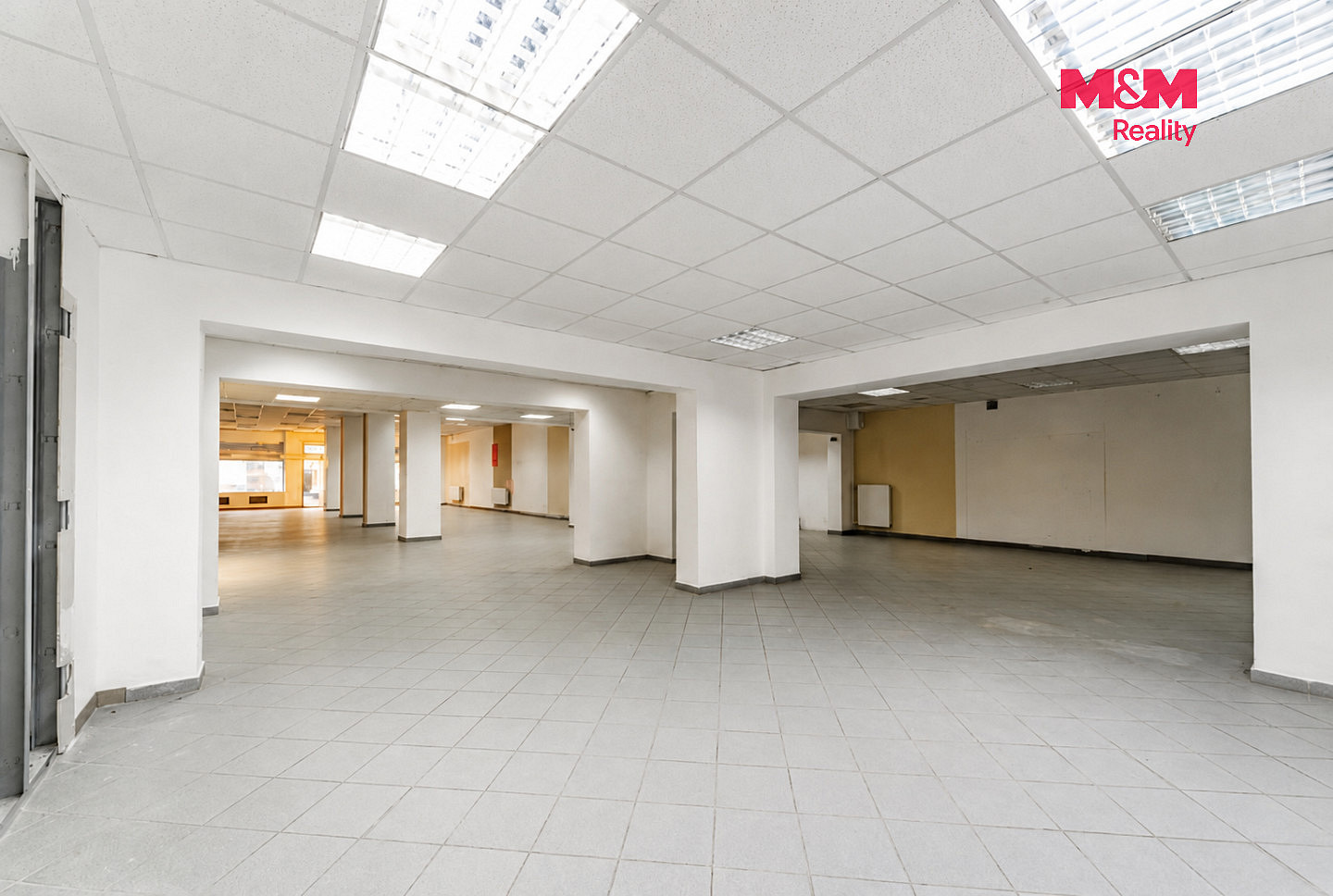 Pronájem obchodních prostor 663 m² – fotografie 3