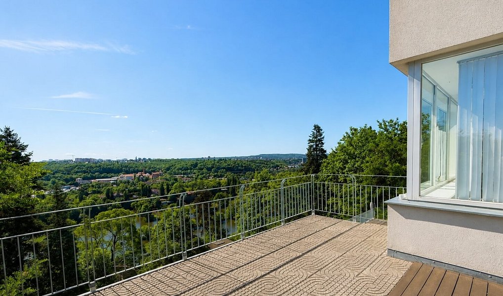 Pronájem domu 1 200 m² s pozemkem 3 532 m², Praha – náhled fotky 42