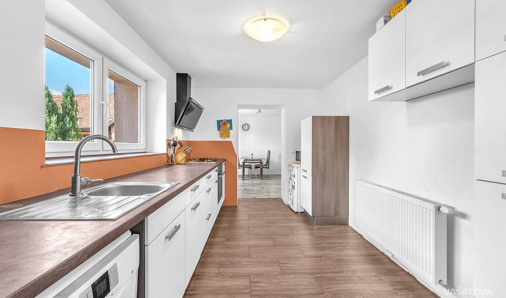 Prodej domu 104 m² s pozemkem 1 077 m², Přelouč – náhled fotky 12
