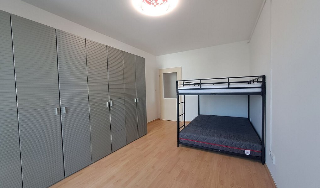Pronájem bytu 2+1 78 m², Praha – náhled fotky 4